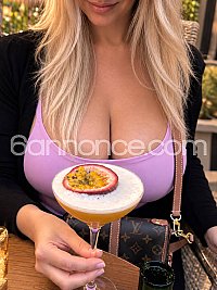LILYANNA_BUSTY_VIP