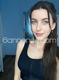 ANYA PETITE