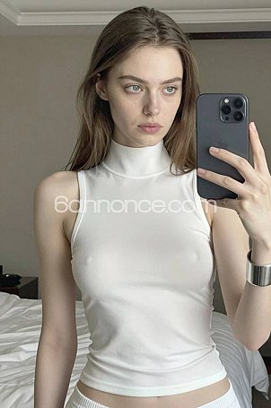 Escort Paris Esenia à Paris