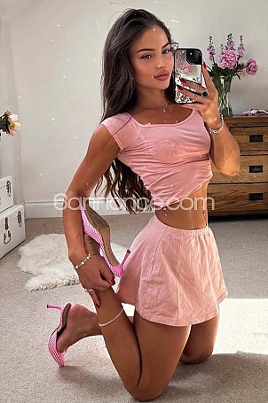 Escort Paris Vika à Paris