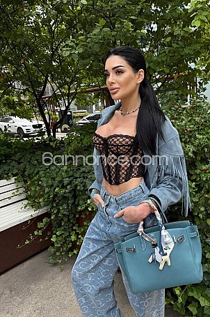 Escort Cannes MOLLY à Cannes