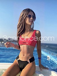 Holly_Honey