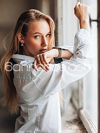 Emma_kiss