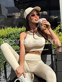 CAROLINE_Vip