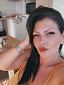 Laura_Luxee